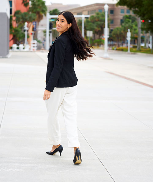 Melissa is always on the move - helping buyers and sellers achieve their dreams!